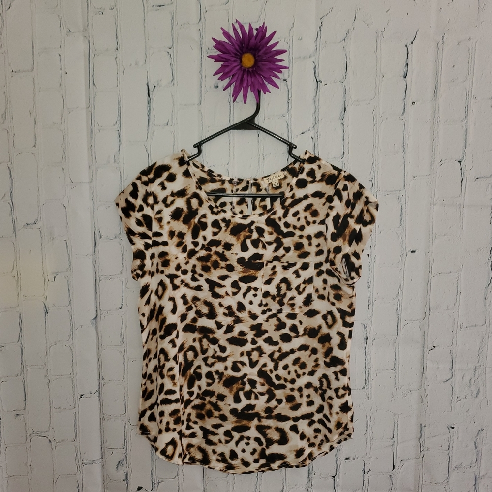 Lily White Cheetah Print Top